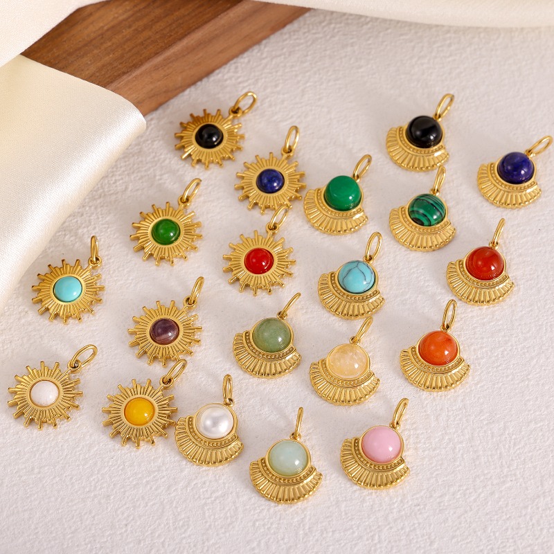 金メッキ加工のサンバースト模様の天然石ペンダント。丸い宝石を - Jewelry Making Gemstones のレビューと価格